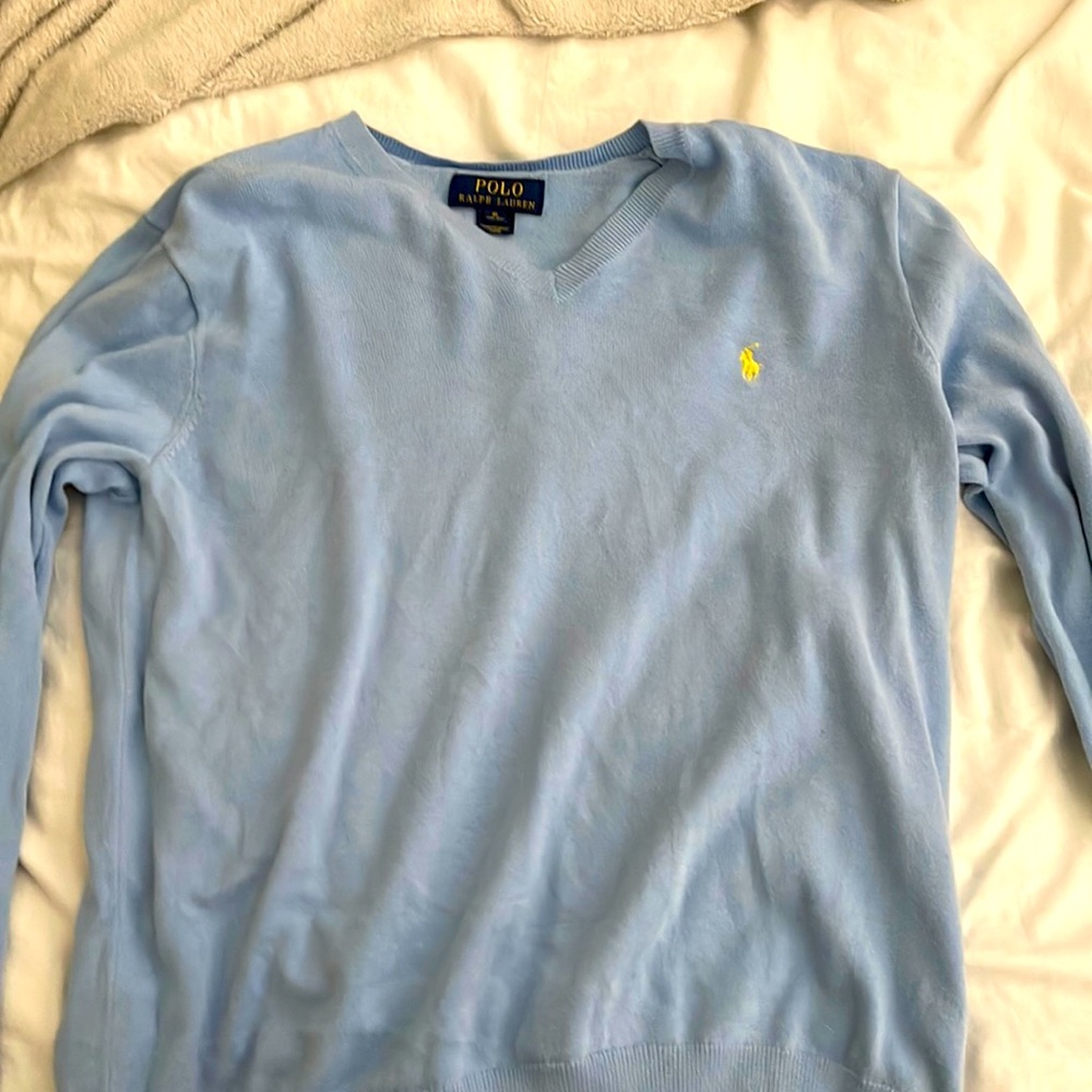 Womens pole v-neck sweaters